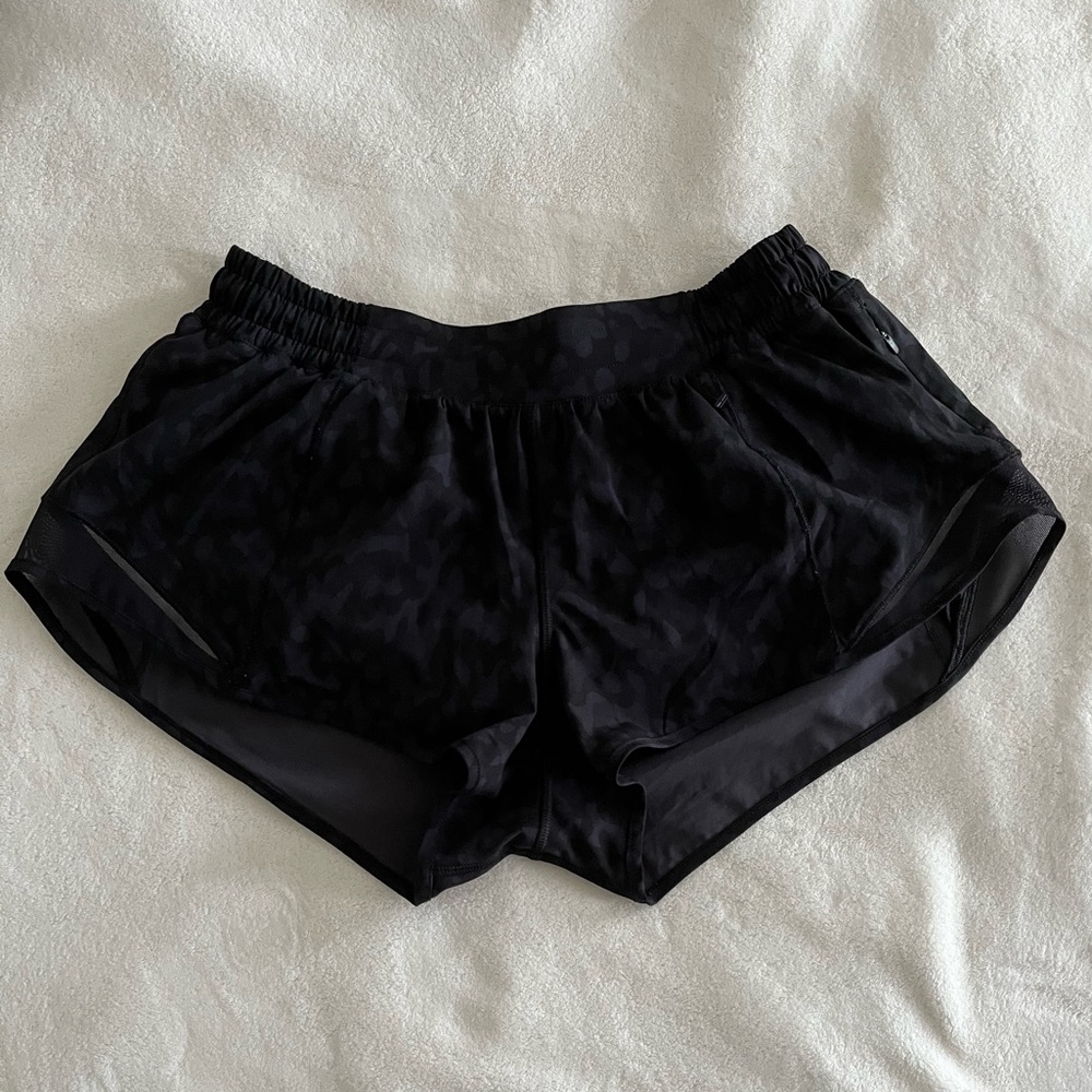 Lululemon Hotty Hot Shorts 2.5”